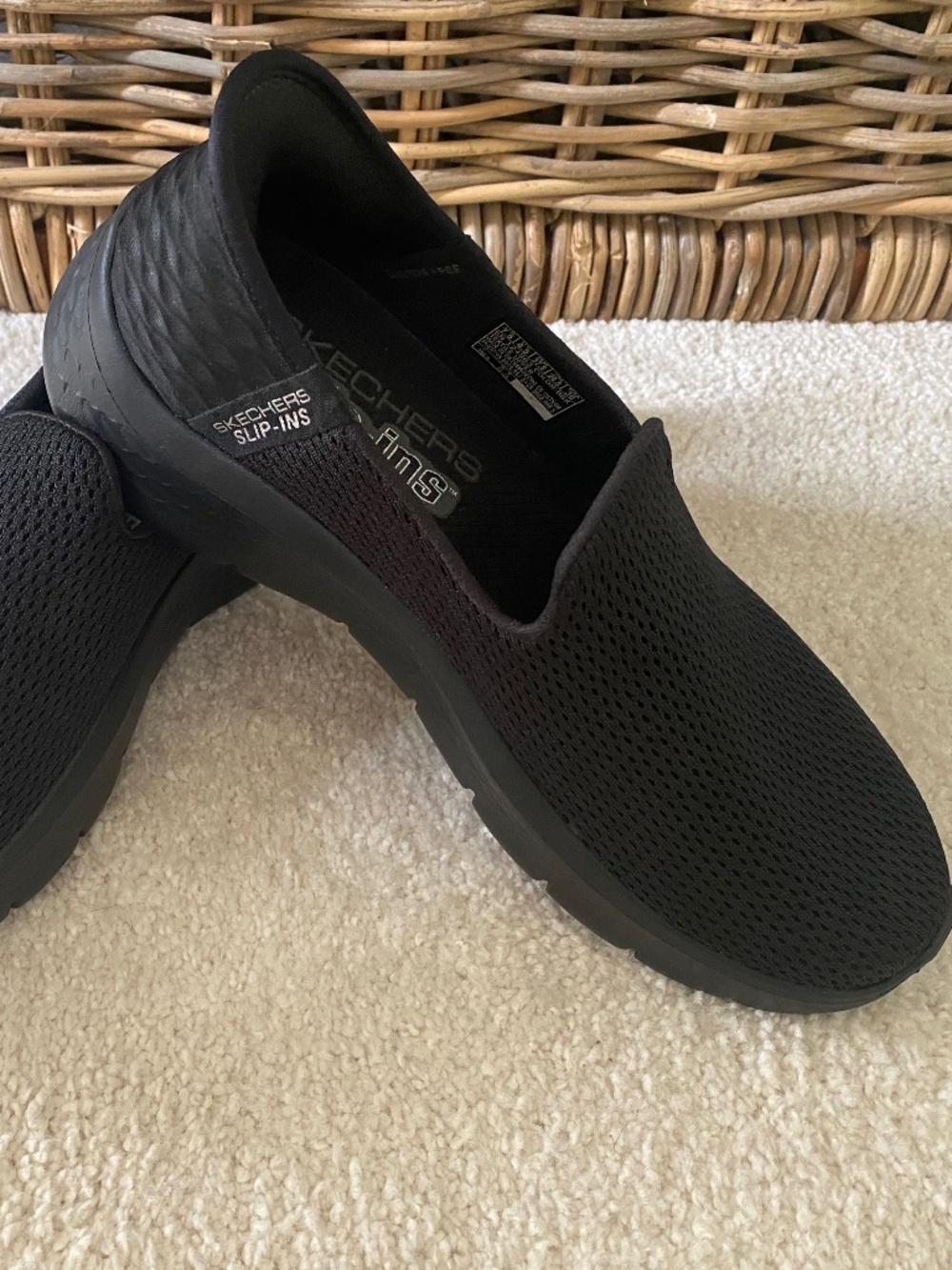 Skechers Slip-Ins Go Walk Shoes Women’s Size 7.5 Black